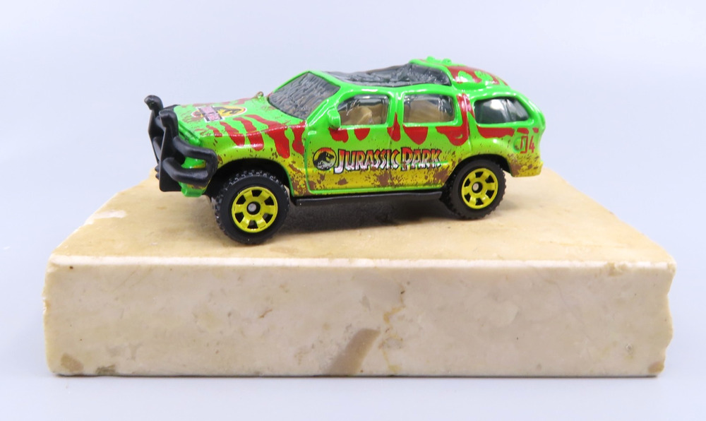 Matchbox JURASSIC WORLD Dominion '93 FORD Explorer Crushed Damaged 1:64 Loose